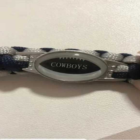 Men’s or women’s Cowboy’s bracelets great for game night - Picture 2 of 3